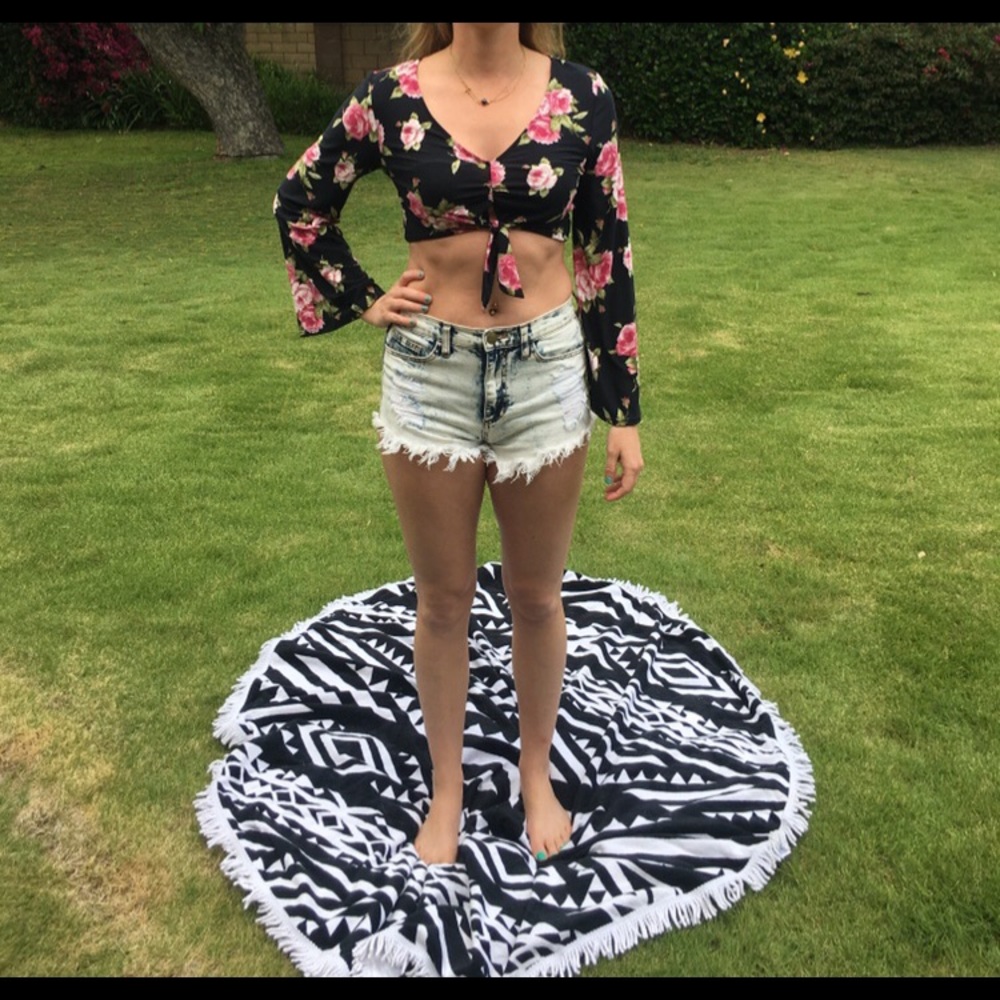 SOLD.     MINIMUM 5 ITEMS BUNDLED TO PURCHASE 💚 - Picture 4 of 8